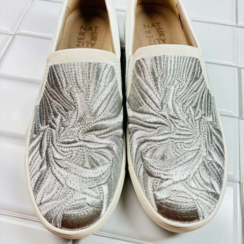 Naturalizer Marianne 4 Sneakers White‎ Silver 8.5W
